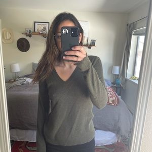 100% cashmere sweater